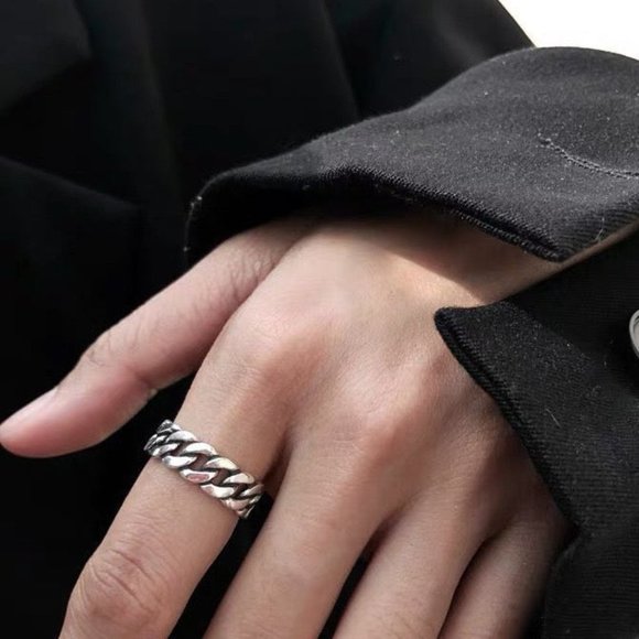 Silver Chain Ring, Twisty Silver Ring, twisted Ring Silver, Stacking Ring Silver - Picture 4 of 10